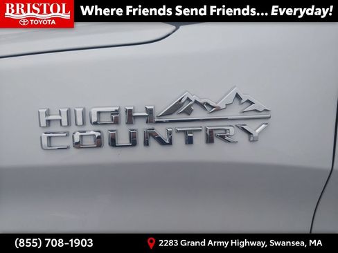 Used 2024 Chevrolet Silverado 1500 High Country w/ Technology Package AWD/4WD image 35