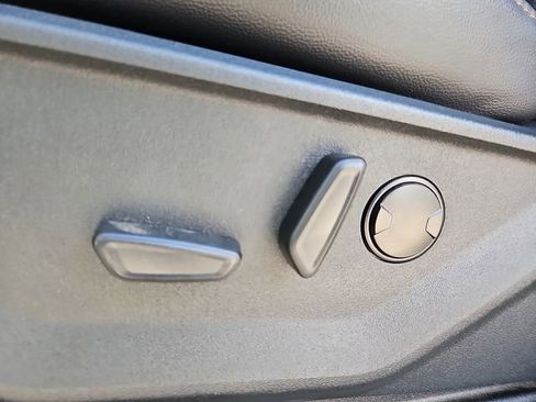 Used 2025 Ford F450 Lariat w/ FX4 Off-Road Package image 14