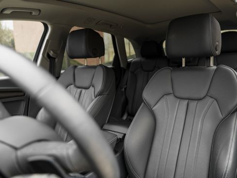 Used 2024 Audi Q5 e Premium Plus image 20