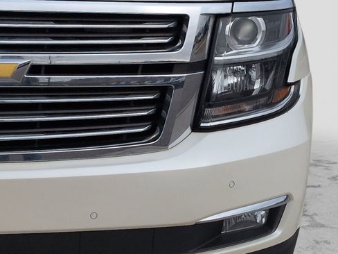 Used 2015 Chevrolet Suburban LTZ image 13