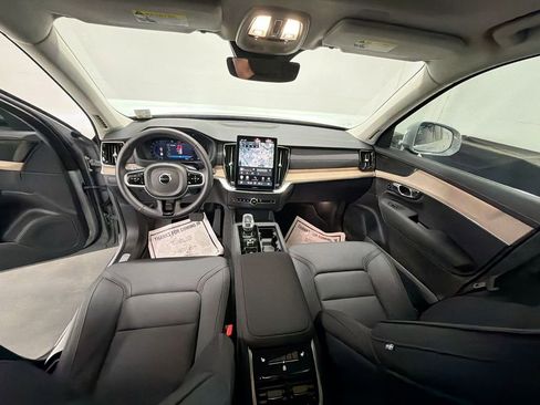 Used 2025 Volvo XC90 B6 Plus w/ Protection Package Premier image 21