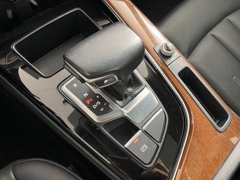 Used 2021 Audi A4 2.0T Premium w/ Convenience Package image 18