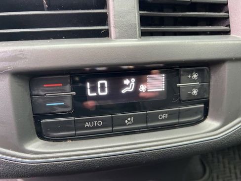 Used 2019 Volkswagen Atlas SEL AWD/4WD image 35