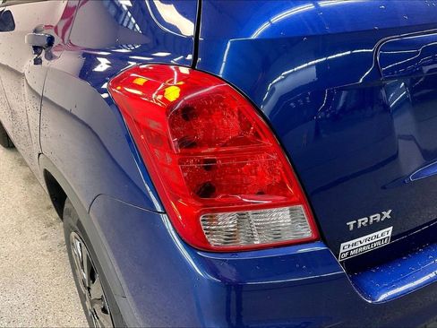 Used 2017 Chevrolet Trax LS FWD image 24