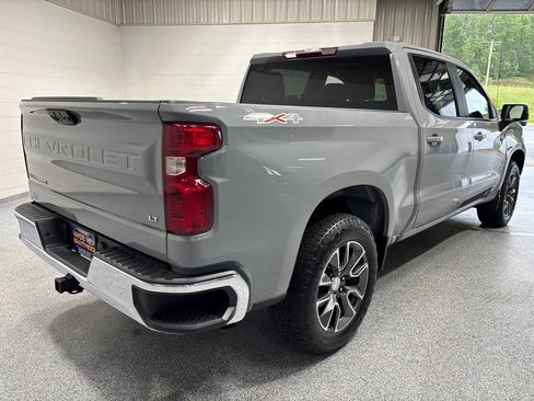Used 2024 Chevrolet Silverado 1500 LT AWD/4WD image 7