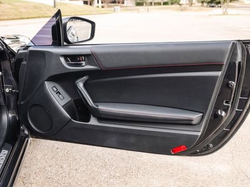 Used 2017 Subaru BRZ Premium image 63