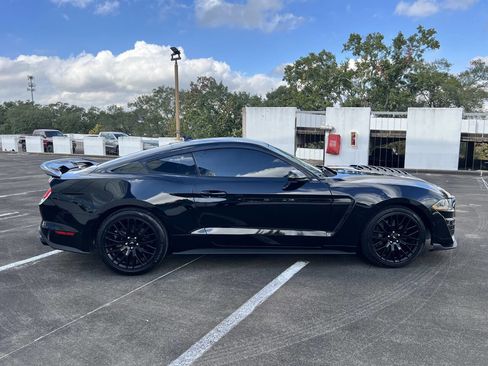 Used 2022 Ford Mustang GT Premium image 9