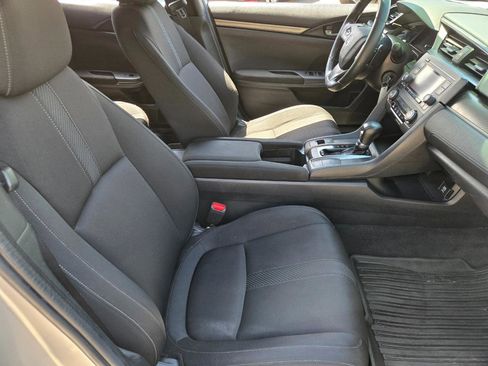 Used 2018 Honda Civic Sport image 21