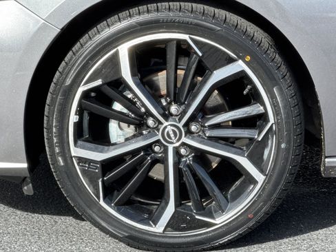 Used 2024 Nissan Altima 2.5 SR image 12