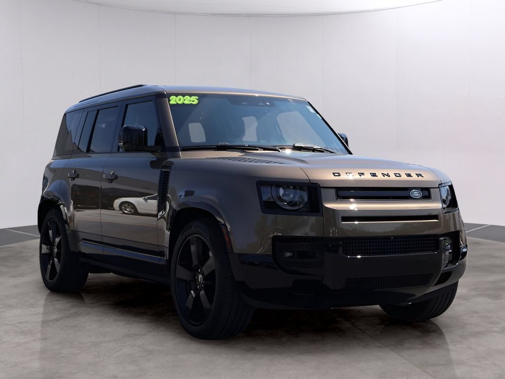Certified 2025 Land Rover Defender 110 X-Dynamic SE AWD/4WD image 3