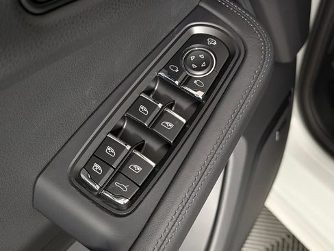 New 2026 Porsche Macan GTS AWD/4WD image 27