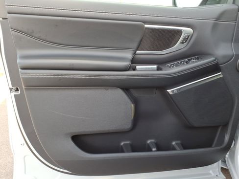 New 2025 Ford Expedition Max Platinum w/ Stealth Appearance Package image 12