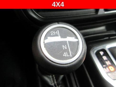 Used 2020 Jeep Gladiator Overland AWD/4WD image 25