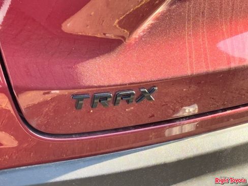 Used 2024 Chevrolet Trax RS image 11