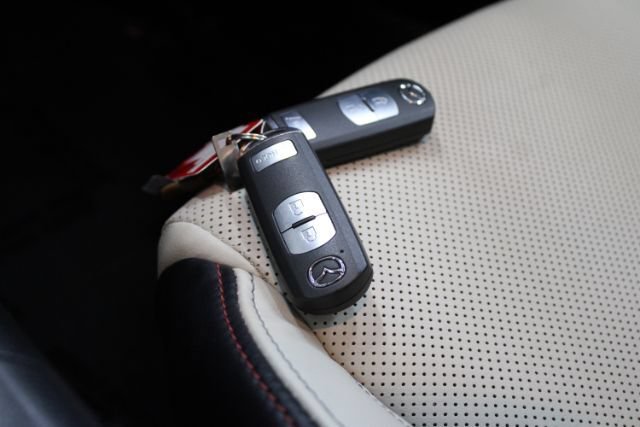 Used 2016 MAZDA MAZDA3 s Grand Touring FWD image 13