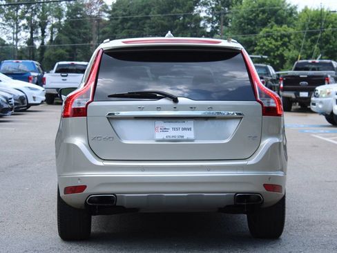 Used 2017 Volvo XC60 T5 Inscription w/ Preferred Option Package FWD image 7