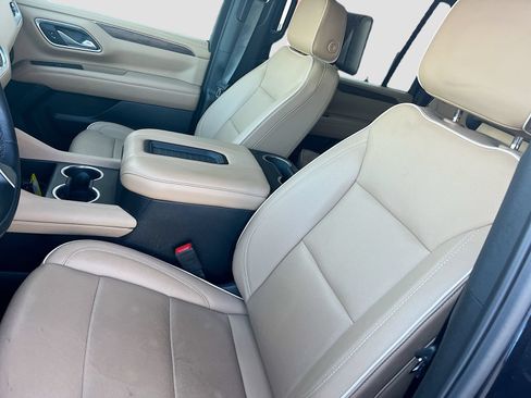 Used 2024 Chevrolet Suburban Premier w/ Advanced Technology Package AWD/4WD image 20