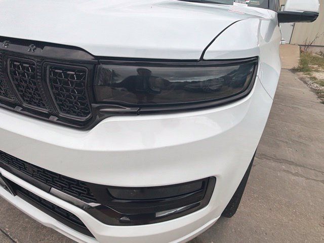 Used 2022 Jeep Grand Wagoneer Series II w/ Quick Order Packagew 28T AWD/4WD image 9