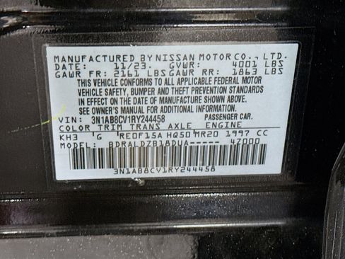 Used 2024 Nissan Sentra SV FWD image 40