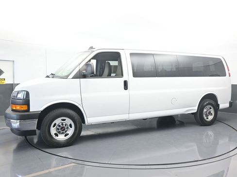 Used 2020 GMC Savana 3500 LT w/ LT Preferred Equipment Group image 2