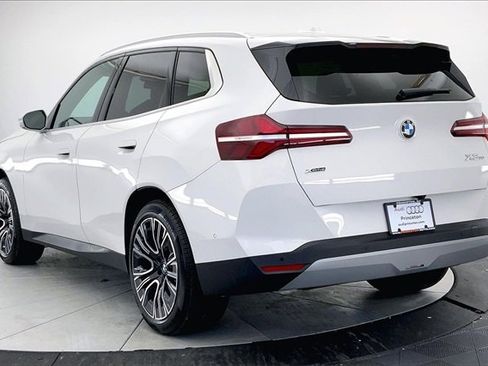 Used 2025 BMW X3 xDrive30i w/ Premium Package image 12