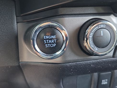 Used 2019 Toyota Tacoma 4x4 Double Cab image 22
