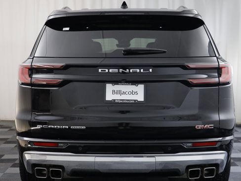 Used 2025 GMC Acadia Denali w/ Super Cruise Package image 17