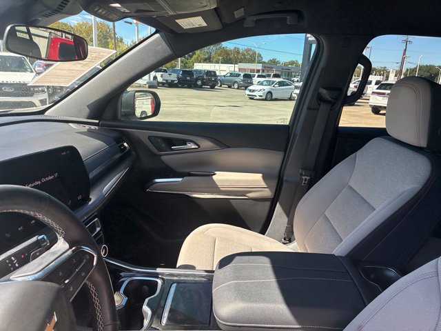 Used 2024 Chevrolet Traverse LT w/ LPO, Floor Liner Package FWD image 16