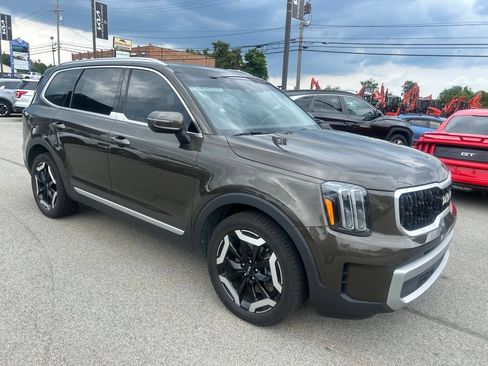 Certified 2023 Kia Telluride EX w/ EX Captain's Chair Package AWD/4WD image 1