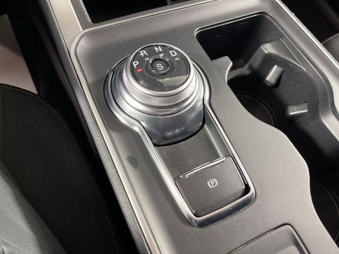 Used 2022 Ford Edge SE w/ Black Appearance Package image 25