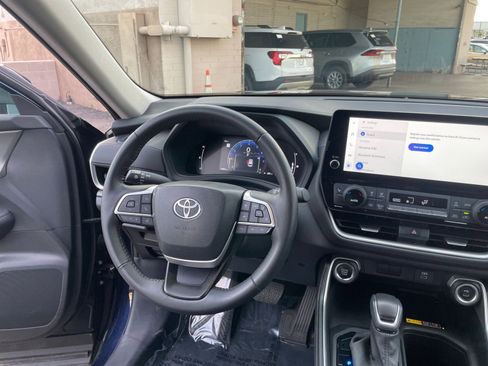 Used 2025 Toyota Grand Highlander FWD image 36