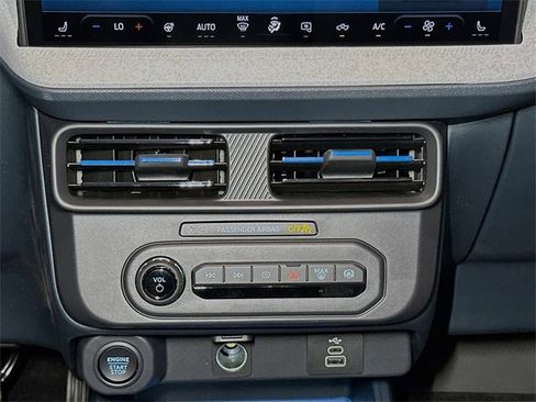 New 2025 Ford Maverick XLT w/ XLT Luxury Package image 10