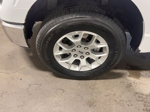 Used 2023 Ford F150 XLT image 29