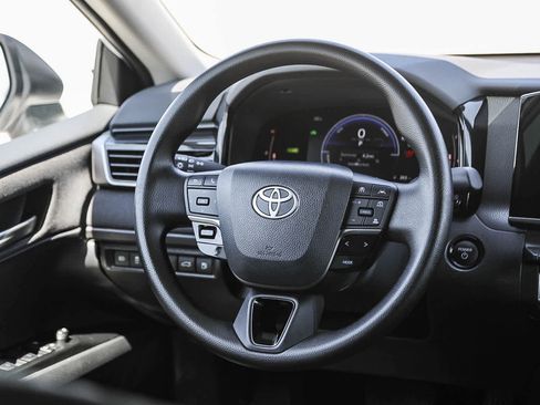 Used 2025 Toyota Camry LE w/ Convenience Package FWD image 15