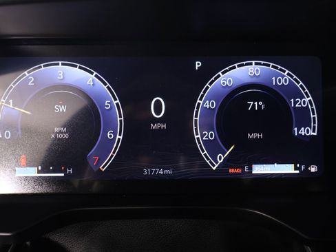 Used 2025 Jeep Grand Cherokee Altitude AWD/4WD image 4
