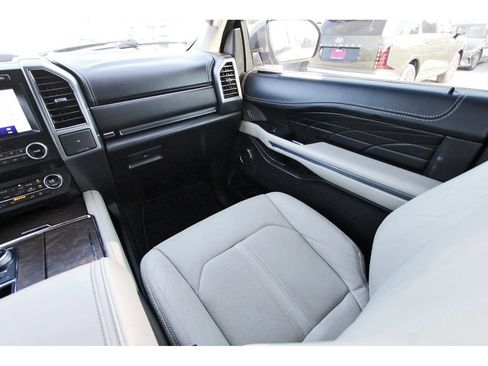 Used 2020 Ford Expedition Max Platinum RWD image 13
