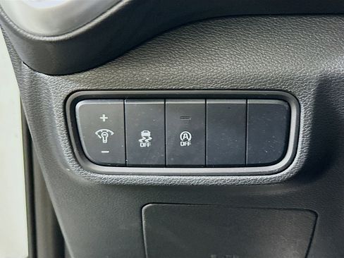 Used 2025 Kia Soul LX w/ LX Technology Package image 16