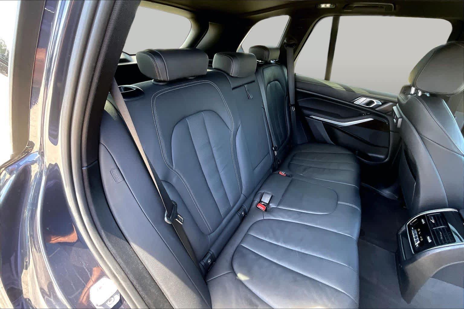 Used 2020 BMW X5 sDrive40i w/ Convenience Package RWD image 19