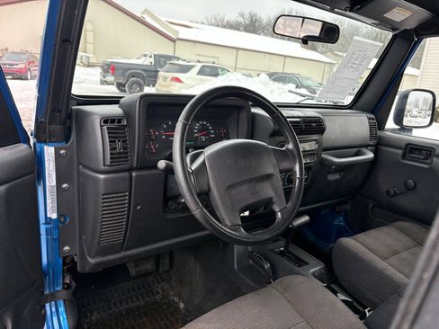 Used 2003 Jeep Wrangler X image 12