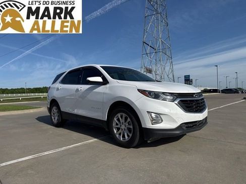 Used 2018 Chevrolet Equinox LT FWD image 1