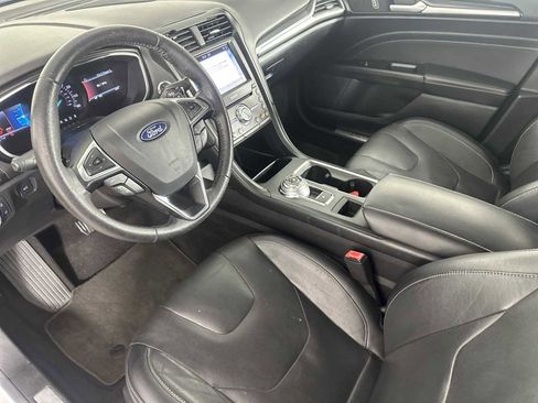 Used 2019 Ford Fusion Titanium image 14