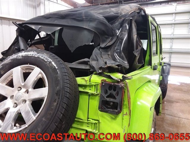 Used 2013 Jeep Wrangler Unlimited Sahara w/ Connectivity Group AWD/4WD image 20