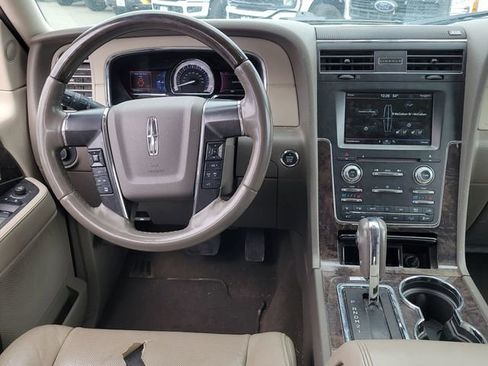 Used 2015 Lincoln Navigator 4WD image 10