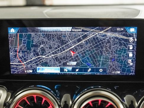 Certified 2023 Mercedes-Benz EQB 250+ w/ Exclusive Package image 20