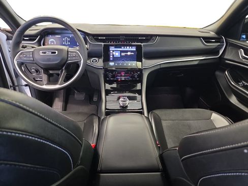 Used 2023 Jeep Grand Cherokee L Laredo AWD/4WD image 10