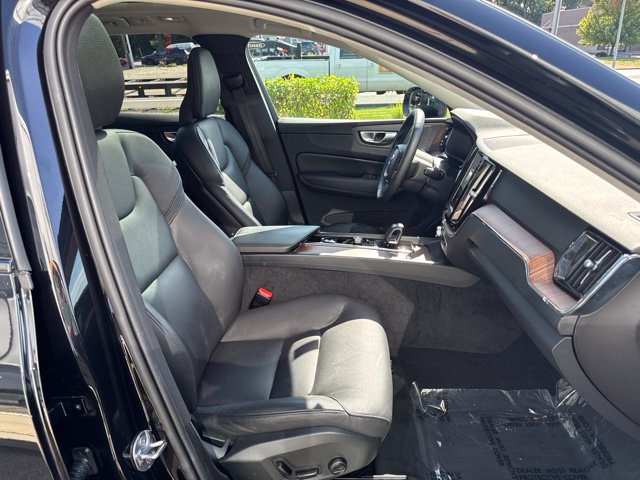Certified 2024 Volvo XC60 B5 Plus w/ Protection Package Premier AWD/4WD image 15