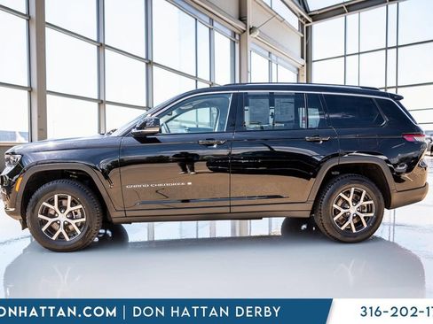 Used 2023 Jeep Grand Cherokee L Limited AWD/4WD image 2