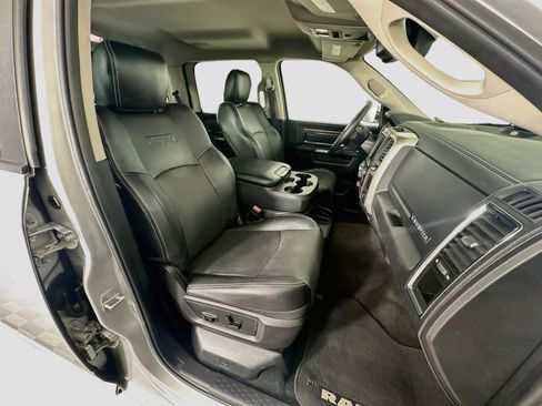 Used 2016 RAM 1500 Laramie AWD/4WD image 29