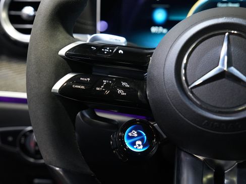 Used 2022 Mercedes-Benz E 53 AMG 4MATIC Sedan image 38