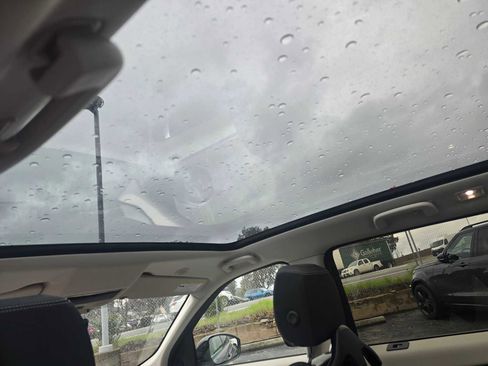 Used 2025 Land Rover Discovery Sport S image 22